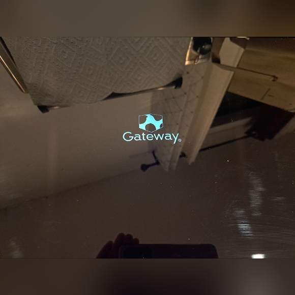 Monitor - Picture 3 of 10